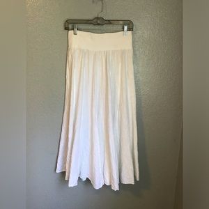 -- Red Moon Made In Italy Linen Skirt